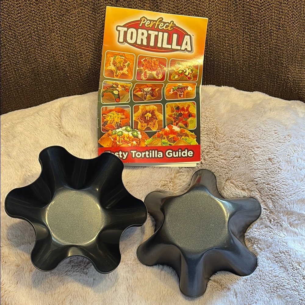 Perfect Tortilla Black Tortilla Bowl Molds, Set of 4